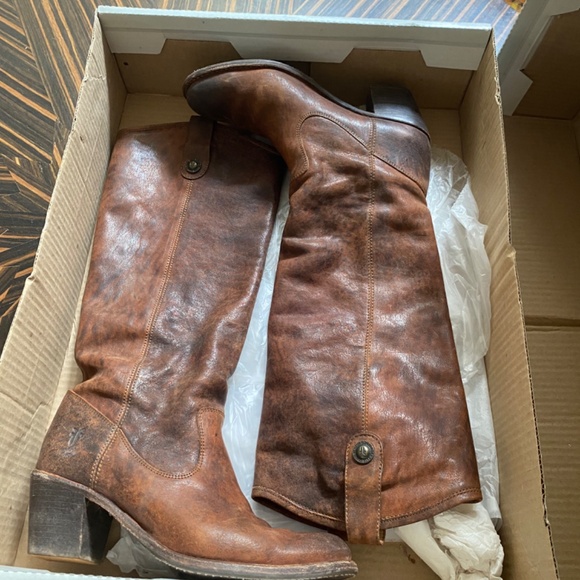 FRYE AND CO. Brown Heeled Boots - Picture 4 of 16